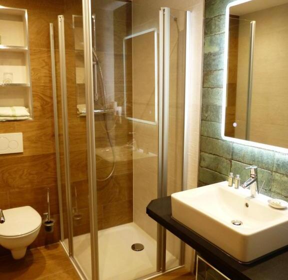 Отель Und Gasthof Dreibeiniger Hund