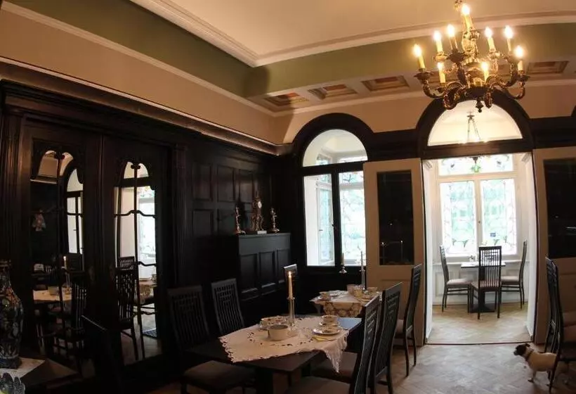 Hotelli Villa Victoria