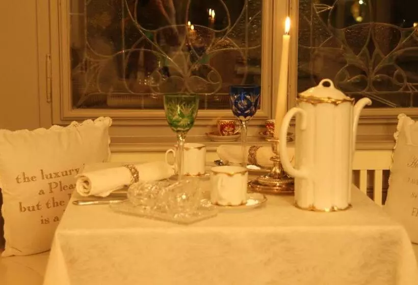 Hotelli Villa Victoria