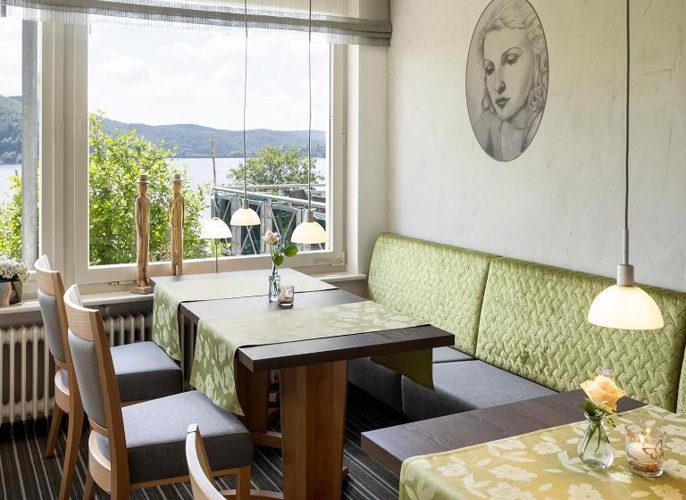 Plusnaturhotel Direkt Am Ederseeufer Waldhotel Wiesemann Und Ferienapartments