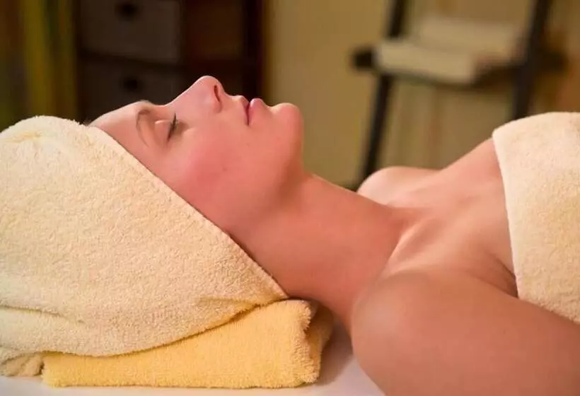 Plusnaturhotel Direkt Am Ederseeufer Waldhotel Wiesemann Und Ferienapartments