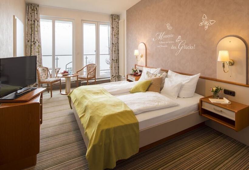 Plusnaturhotel Direkt Am Ederseeufer Waldhotel Wiesemann Und Ferienapartments