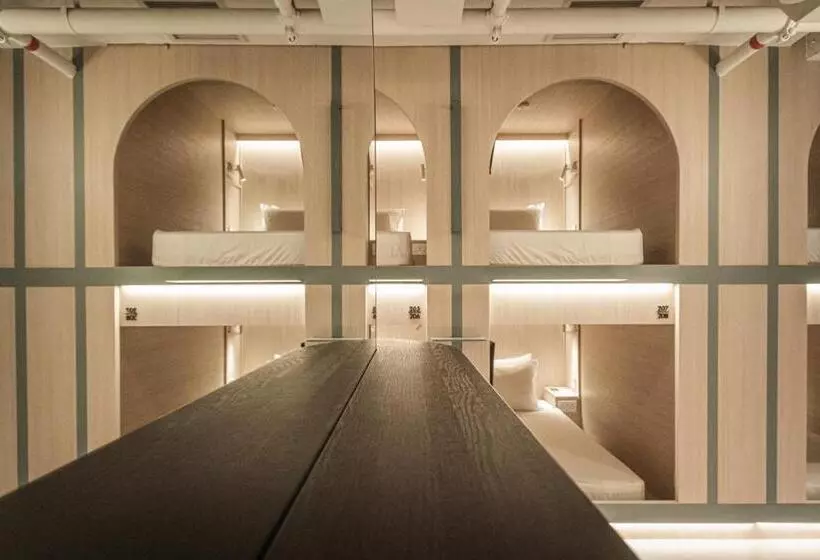 ユースホステル Jyu Capsule