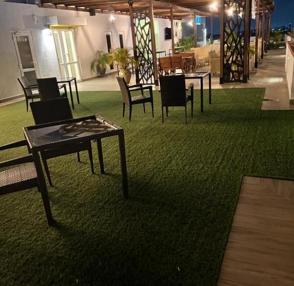 Accra Luxury Apartments At Oasis Park Residences