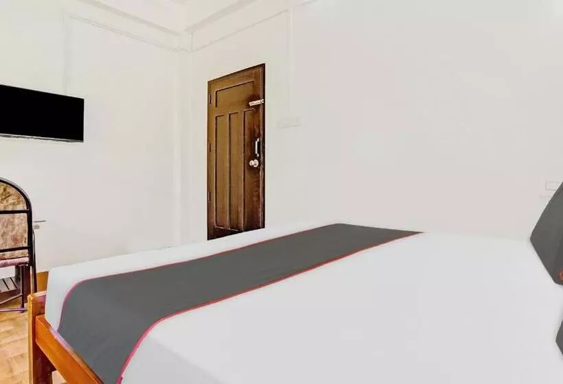 Hotelli Collection O Royal Tourist Home