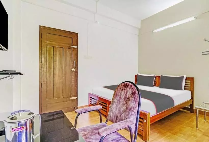 Hotelli Collection O Royal Tourist Home