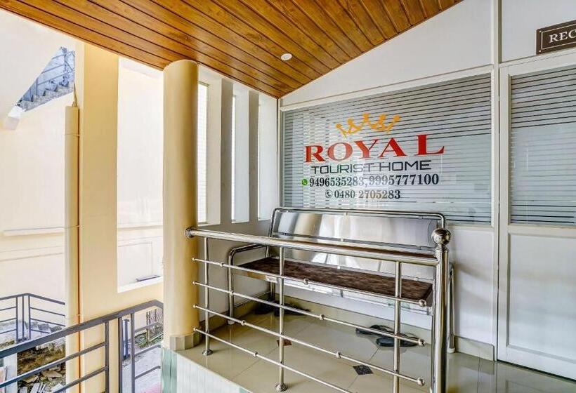 בית מלון כפרי Collection O Royal Tourist Home
