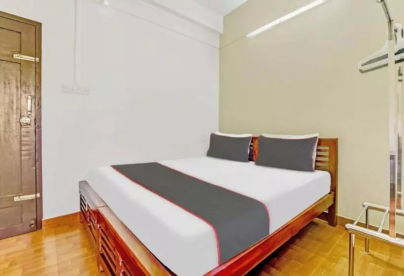 Hotelli Collection O Royal Tourist Home