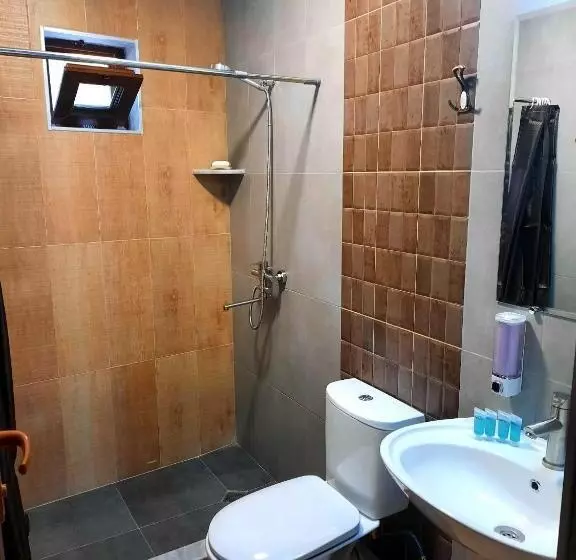 پانسیون Guest House N&n