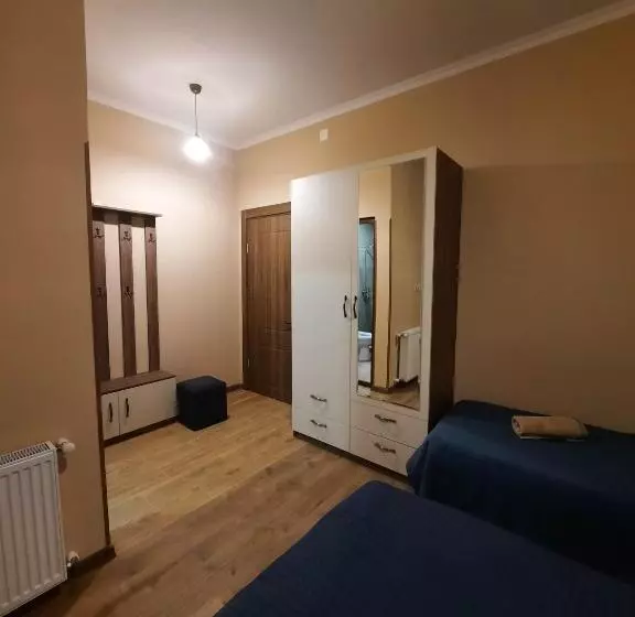 پانسیون Guest House N&n