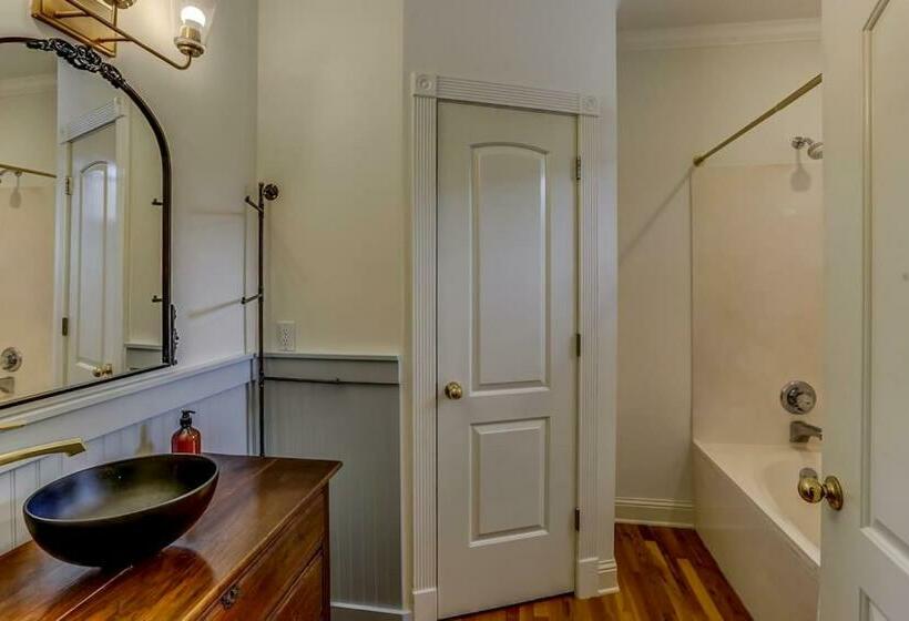 旅馆 Bonne Terre Inn Cedar Room