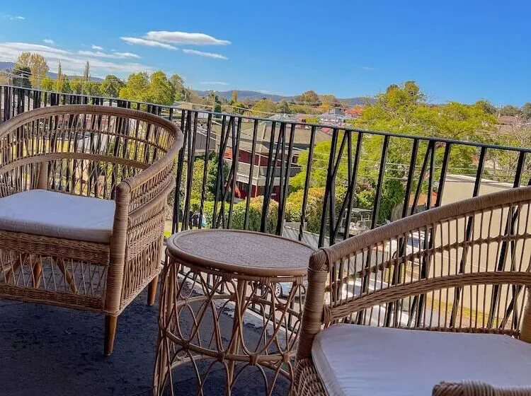 Commercial Hotel Bega