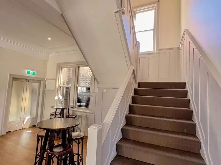 Commercial Hotel Bega