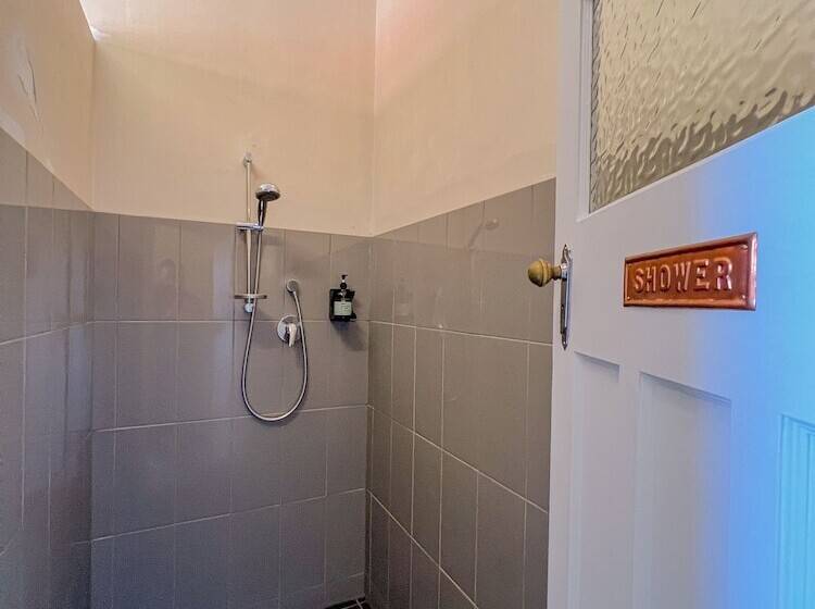 Commercial Hotel Bega