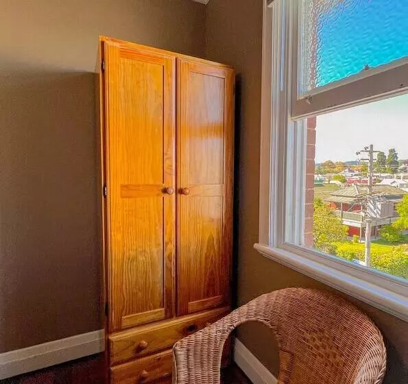 Commercial Hotel Bega