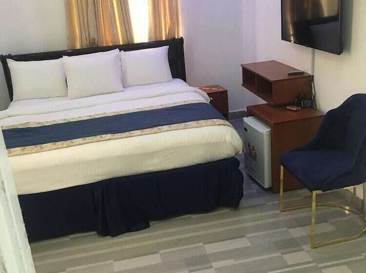 هتل Credence Resorts Aco