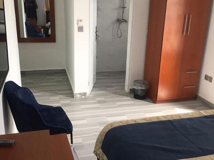 هتل Credence Resorts Aco