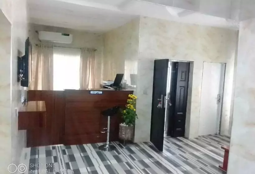 هتل Credence Resorts Aco