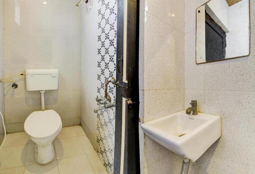 Hotelli Flagship Shrusti Lodge