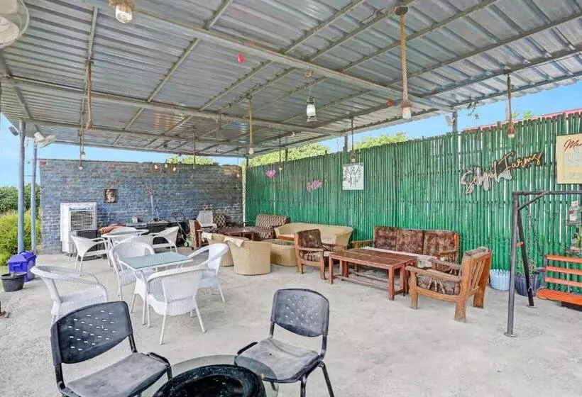ホテル Oyo Sehgal Farms