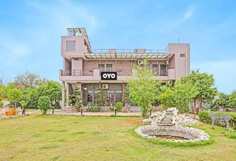 ホテル Oyo Sehgal Farms