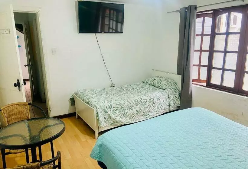 ペンション Hostal Costa Morena