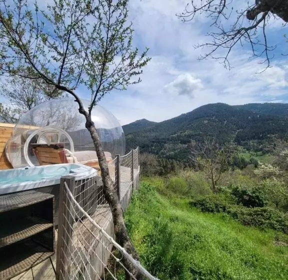 Aamiaismajoitus (B&B) La Bulle D Ardèche