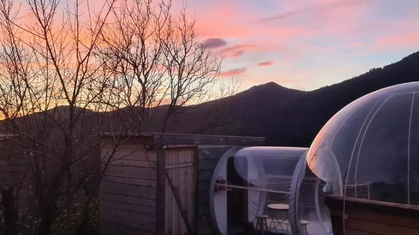 Aamiaismajoitus (B&B) La Bulle D Ardèche