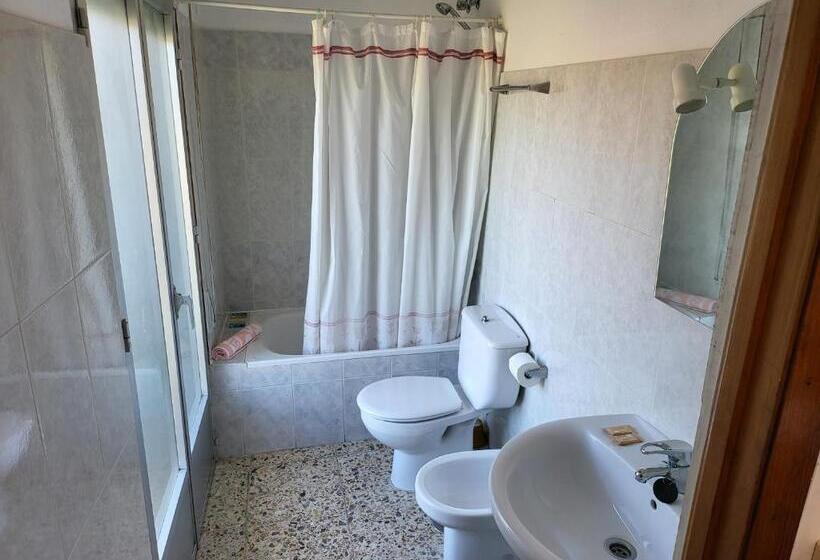 بنسيون Hostal Barcelona