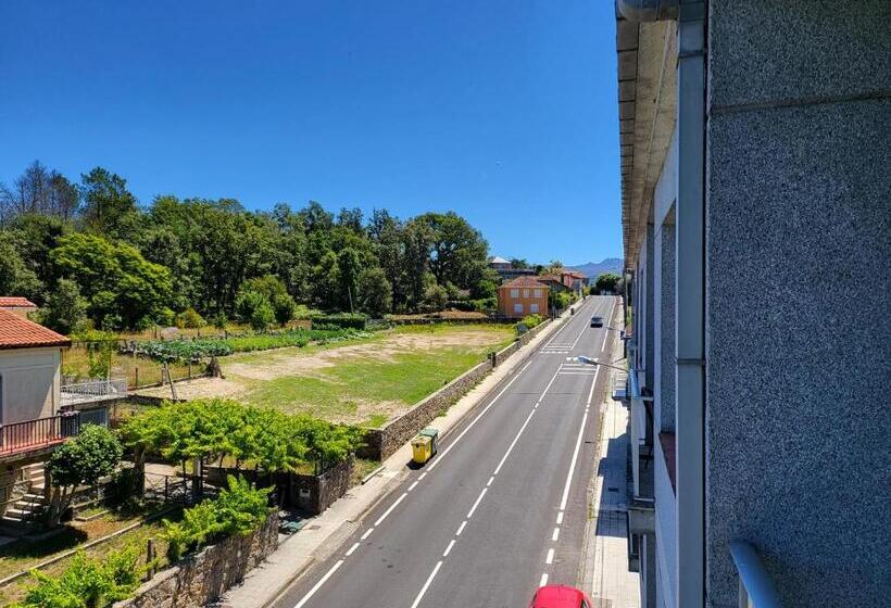 بنسيون Hostal Barcelona