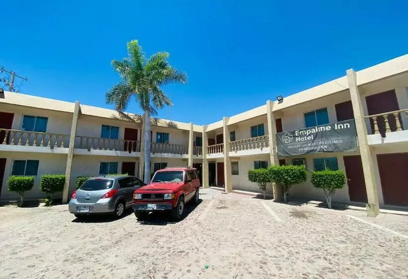 ホテル Empalme Inn