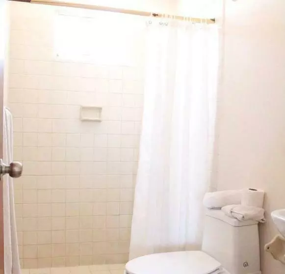 ホテル Empalme Inn