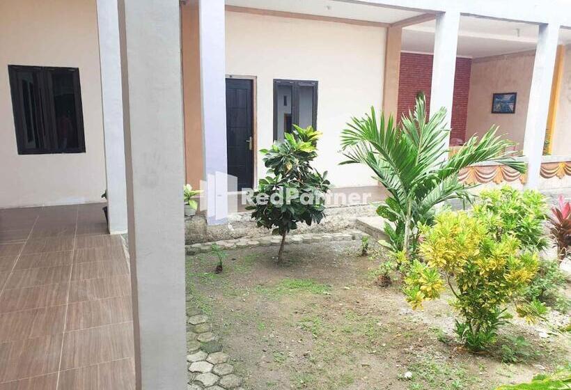 Reddoorz At Hotel Gloria Borong Labuan Bajo