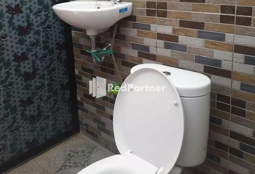 Reddoorz At Hotel Gloria Borong Labuan Bajo