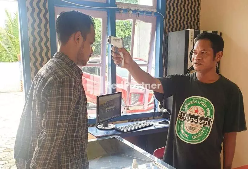 Reddoorz At Hotel Gloria Borong Labuan Bajo