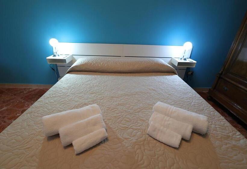 Pensjonat Dal Commediante Apartment And Room