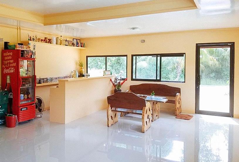 Отель Shandy S Transient House