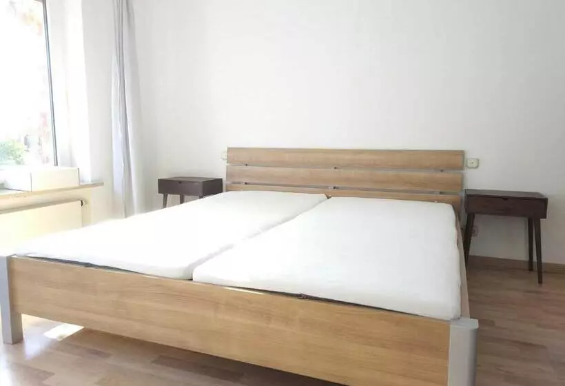 Hotelli Sonnige Eg_wohnung Mit Garten Terr