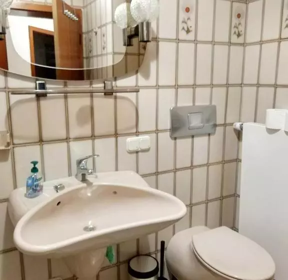 Hotelli Sonnige Eg_wohnung Mit Garten Terr