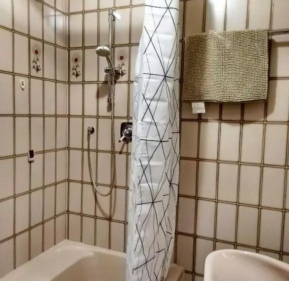 Hotelli Sonnige Eg_wohnung Mit Garten Terr