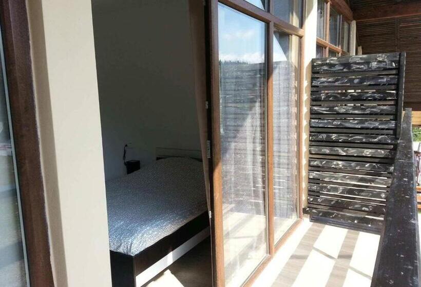 פנסיון La Belle Vie