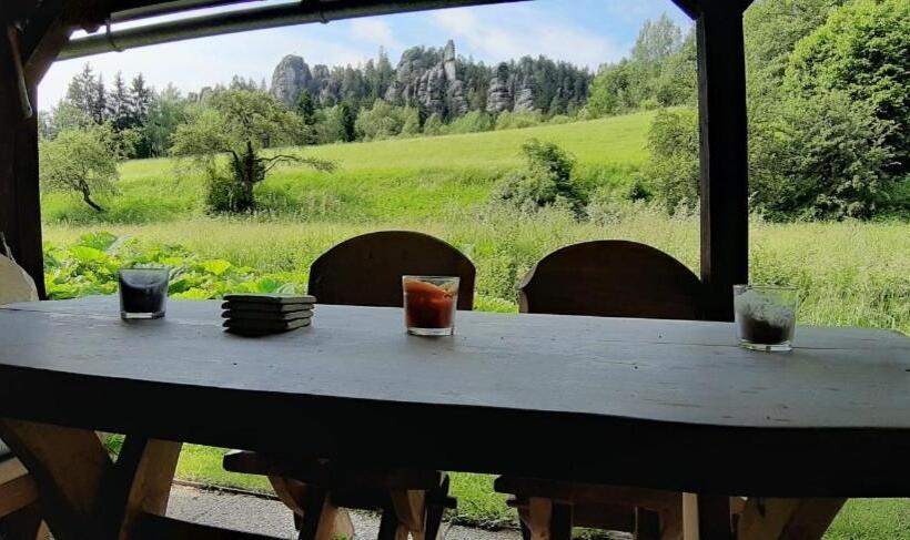 مبيت وإفطار Chalupa U Studánky