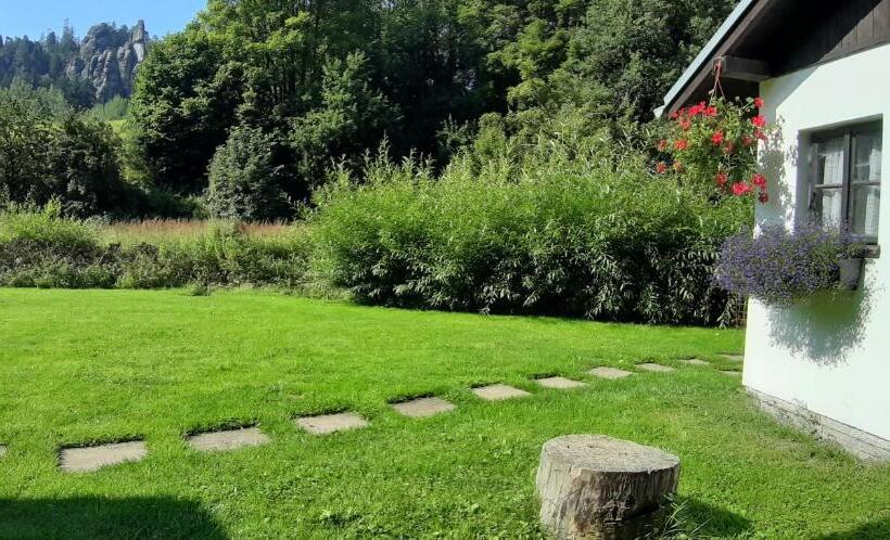 مبيت وإفطار Chalupa U Studánky