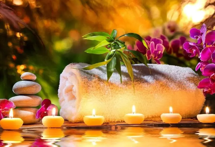 Hotelli Villa Indochine D Angkor