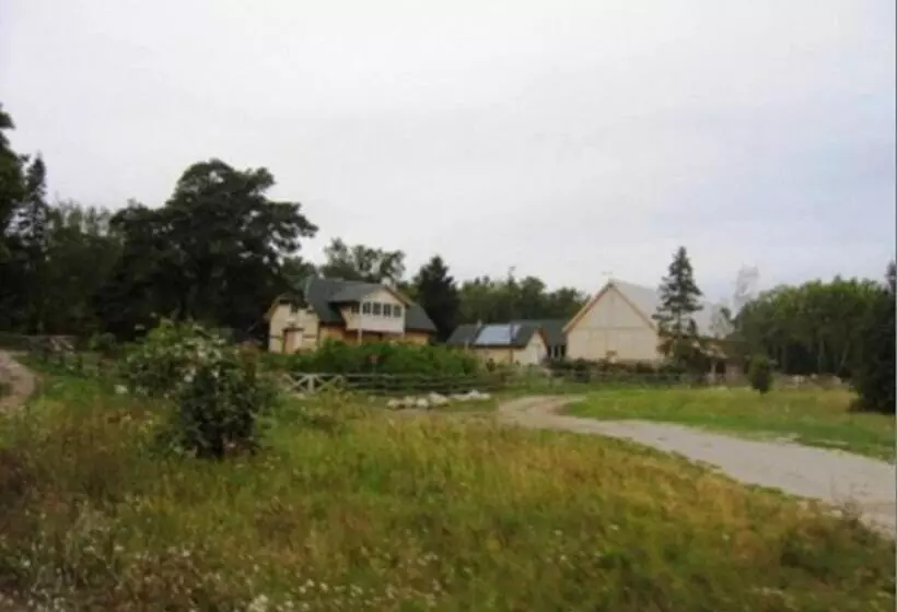 پانسیون Naissaare Guesthouse Külalistemaja