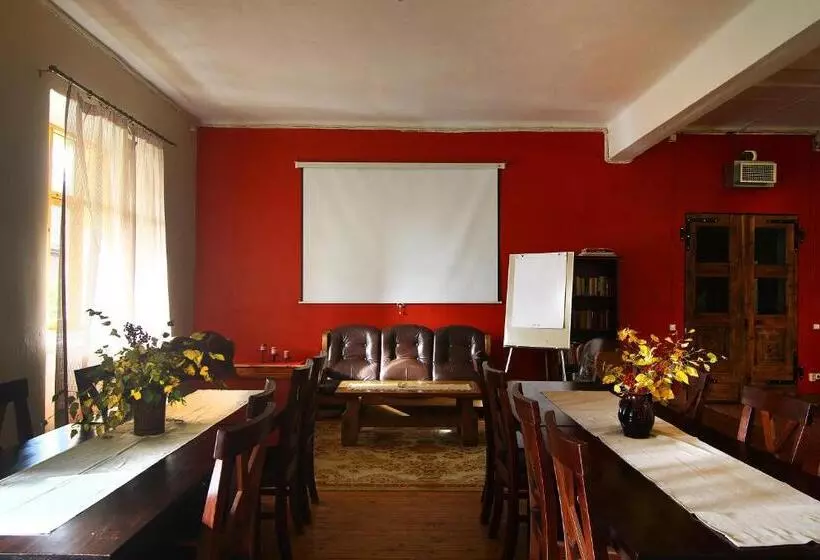 پانسیون Naissaare Guesthouse Külalistemaja