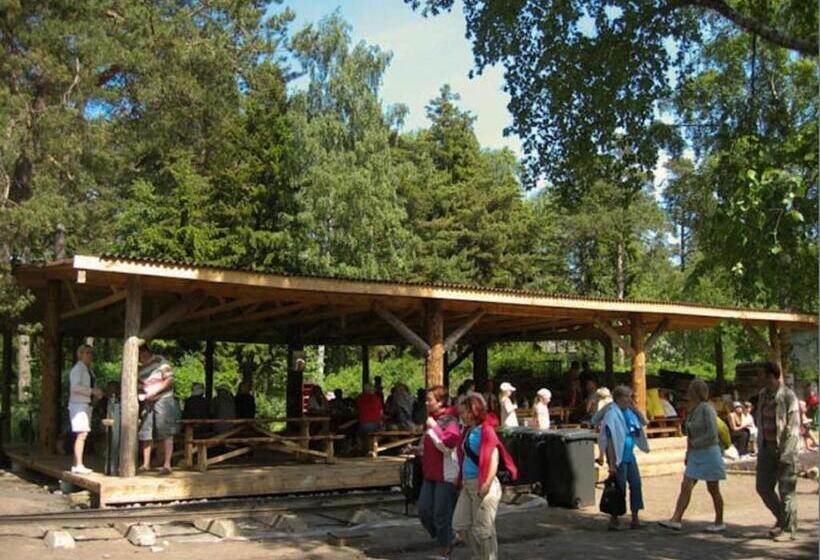 ペンション Naissaare Guesthouse Külalistemaja