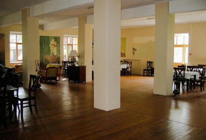 ペンション Naissaare Guesthouse Külalistemaja