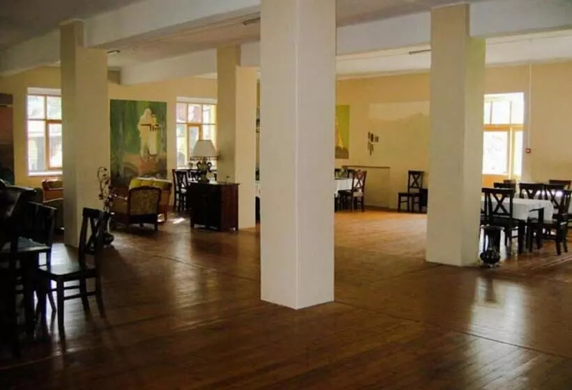 پانسیون Naissaare Guesthouse Külalistemaja