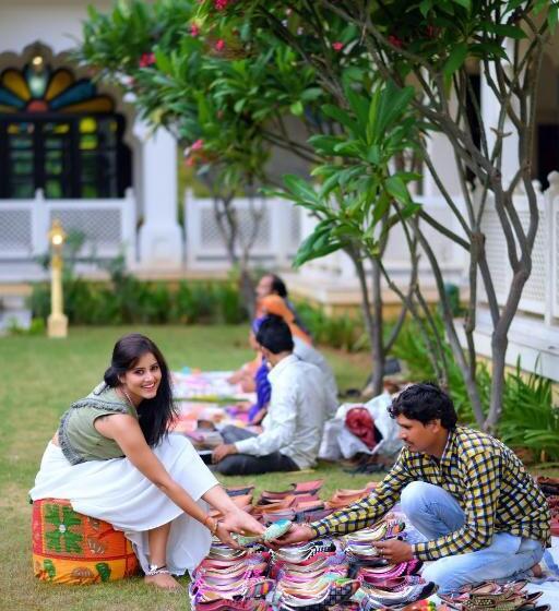 호텔 Anuraga Palace